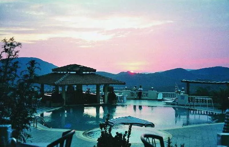 אולודניץ Big Rose Hotel